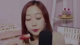 草莓姐姐直播吃瓜,趣味横生美食盛宴