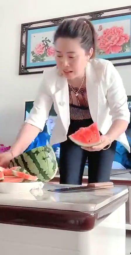 和男友吃前任的瓜,我与男友的甜蜜回忆